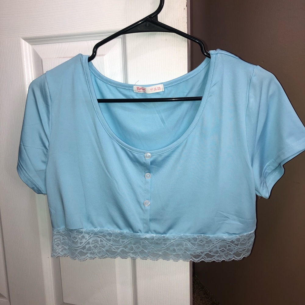 ROMWE Laced Button Blue Crop Top
Size L
